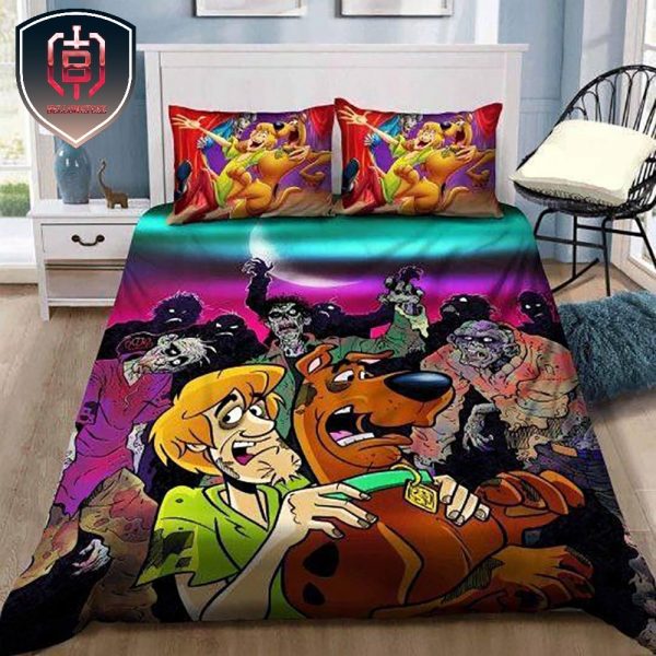 Scooby Doo And Shaggy Rogers Are Being Threatened By A Horde Of Zombies Duvet And Pillow Bedding Set
