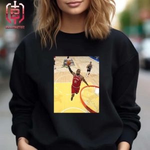 The Iconic Dunk Moment Of The King Lebron James In NBA All-Star 2024 Unisex T-Shirt