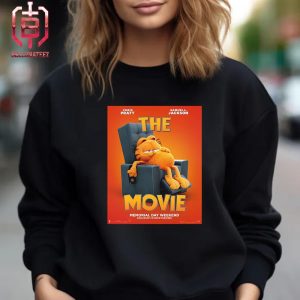 New Poster For The Garfield Movie Memorial Day Weekend Releasing In Theaters On May 24 Unisex T-Shirt