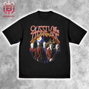 Queen Of The Stone Age Classics Photo Of Band Merchandise Limited Unisex T-Shirt